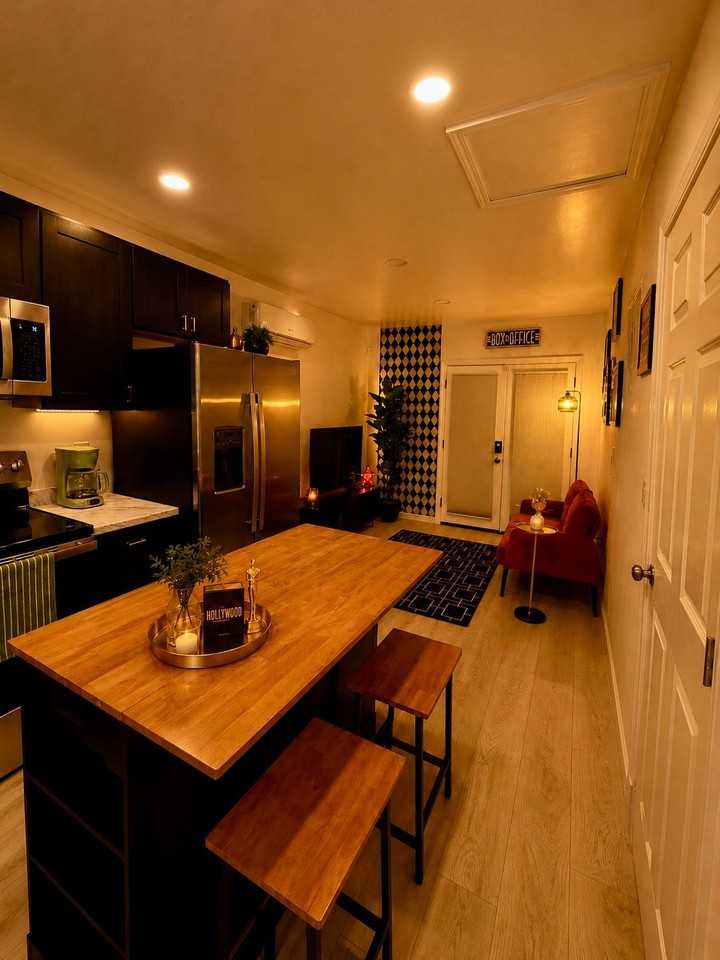 411 Poplar Ave #B - Photo 4 of 10