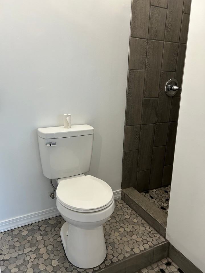 1716 Furey Dr - Photo 5 of 7