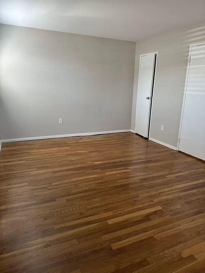 142 Ackerman Ave #1 - Photo 4 of 9
