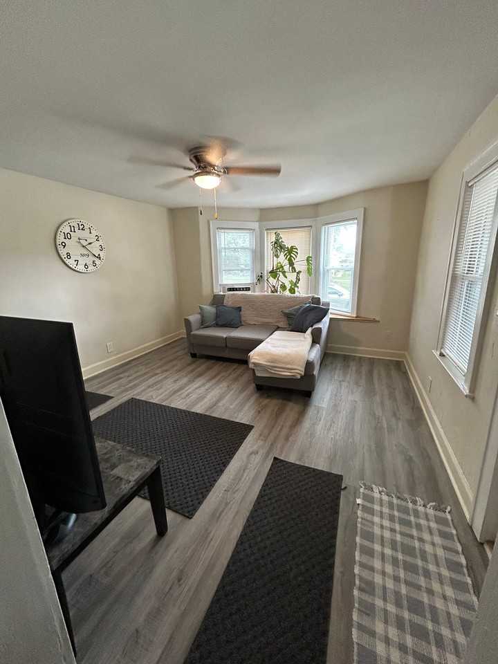 2434 3rd St #0 - Photo 2 of 12