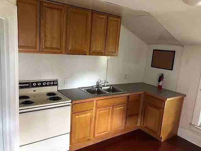 708 N Sheridan St - Photo 3 of 15
