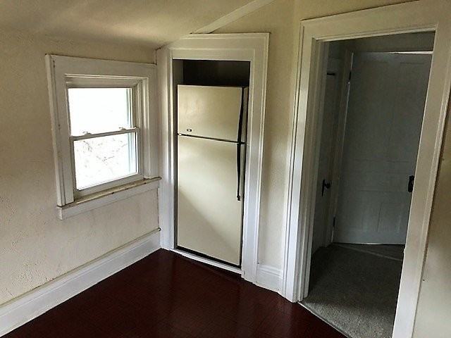 708 N Sheridan St - Photo 4 of 15