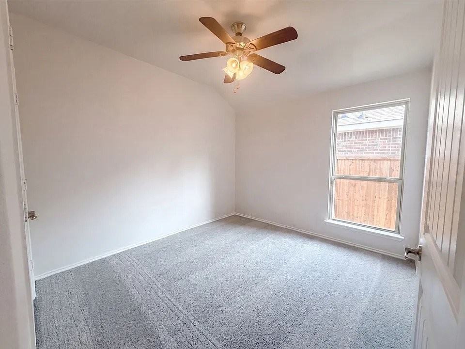 3400 Founders Way - Photo 4 of 15