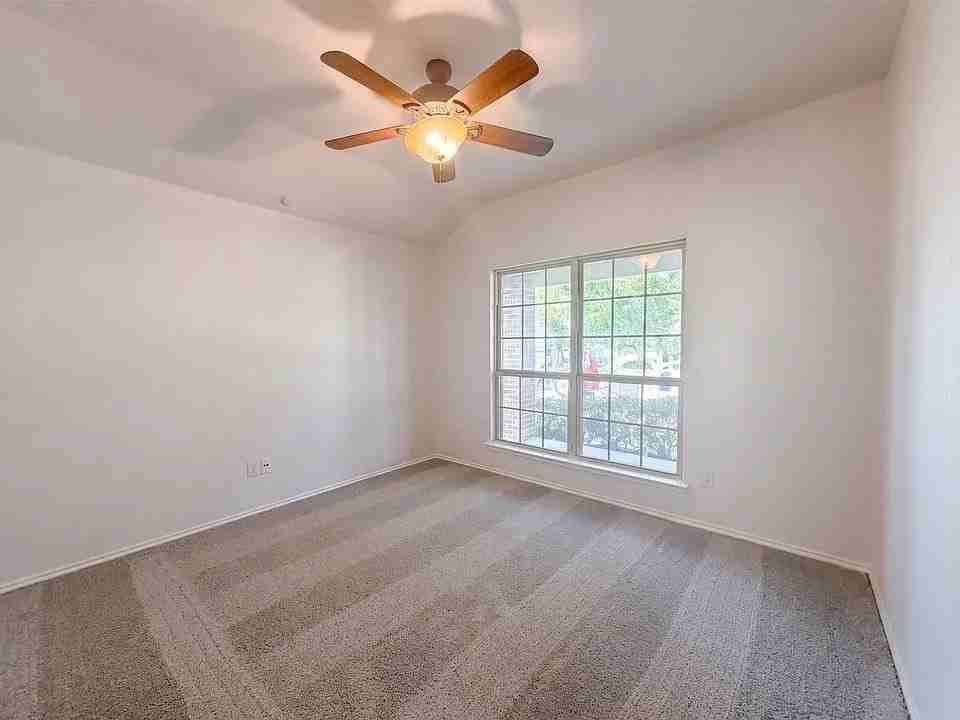 3400 Founders Way - Photo 7 of 15