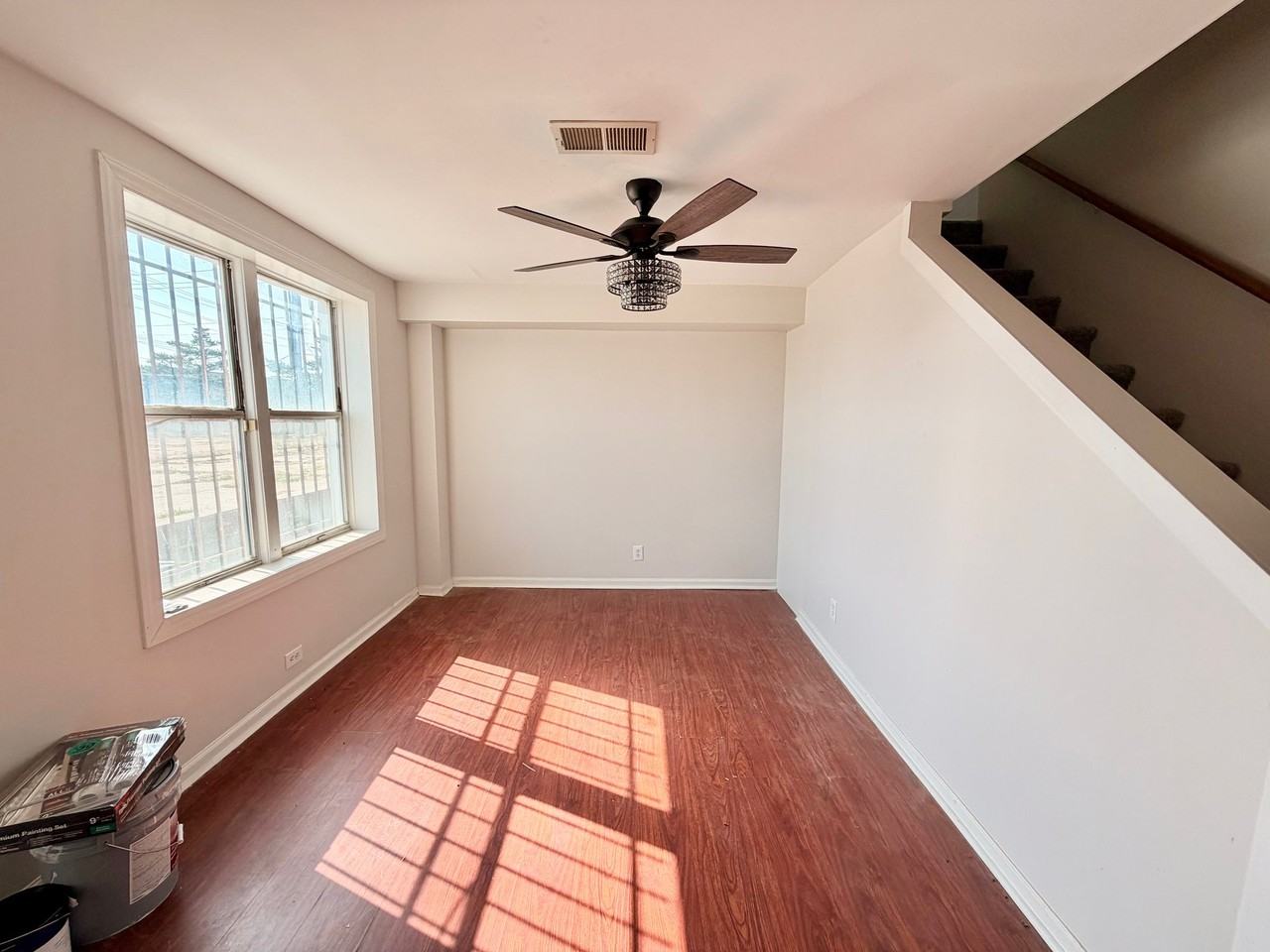 813 Fisher Ave - Photo 4 of 14