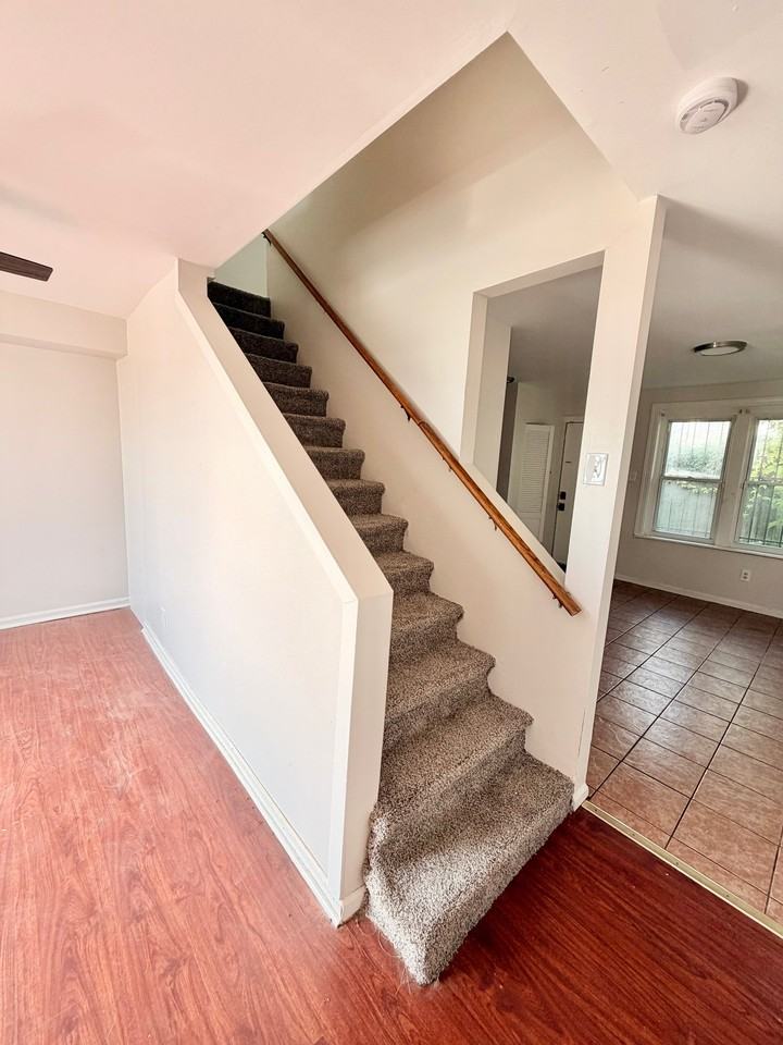 813 Fisher Ave - Photo 5 of 14