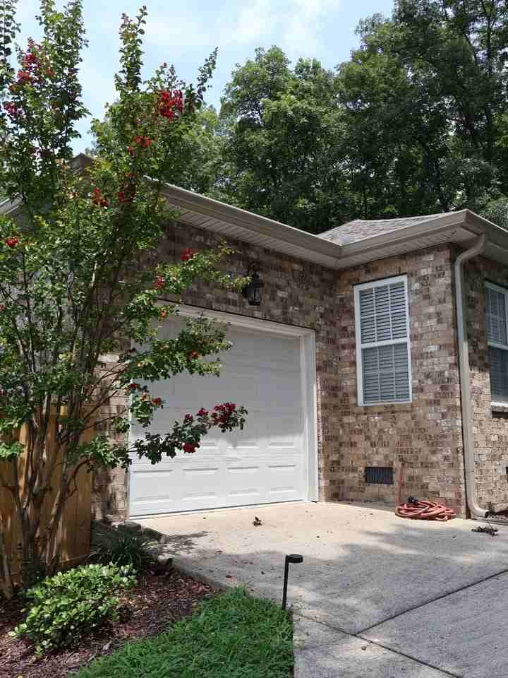 829 Ridgetop Dr - Photo 3 of 17