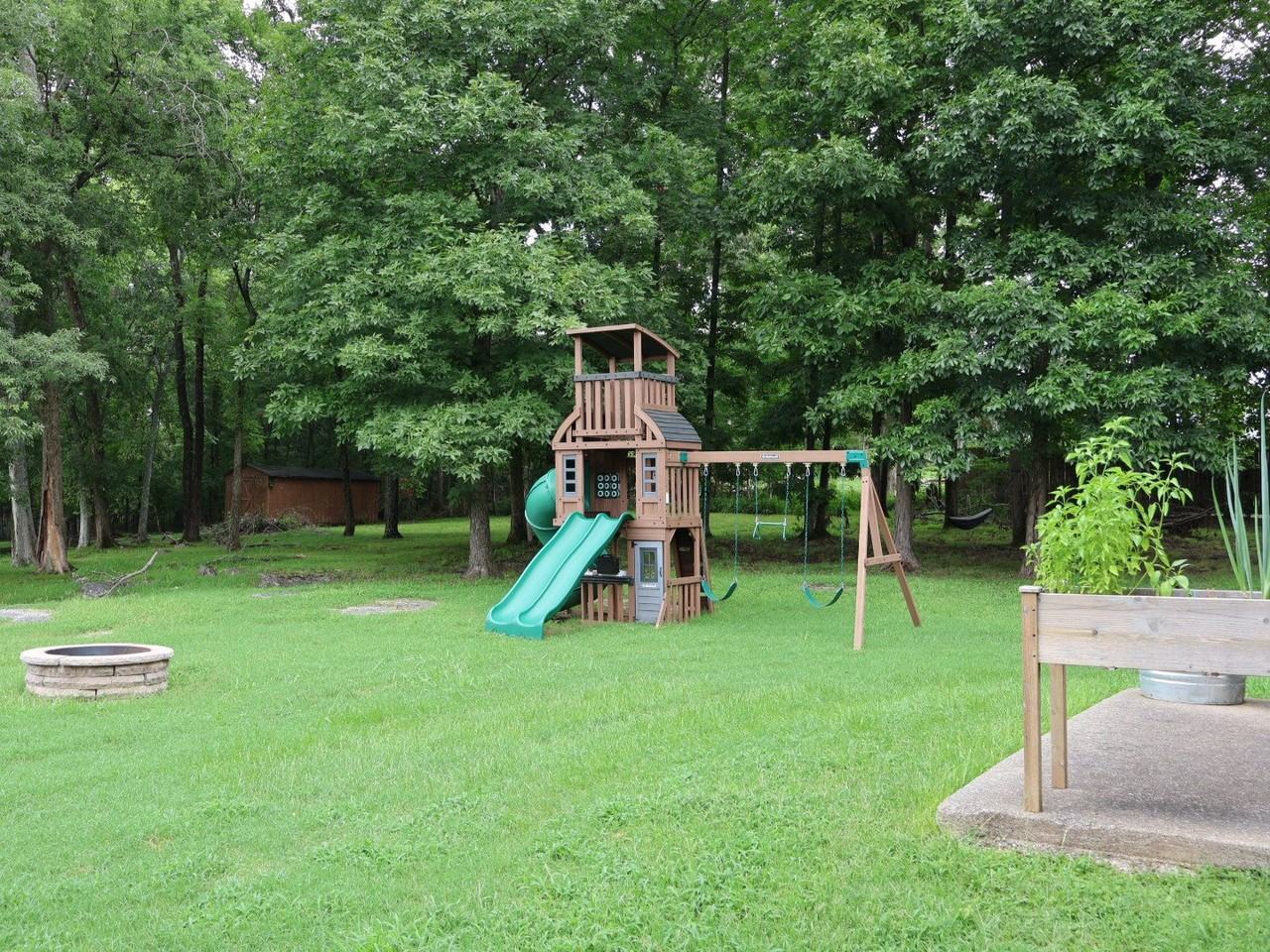 829 Ridgetop Dr - Photo 7 of 17