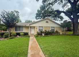 featured image of 3509 Wildwood Cir