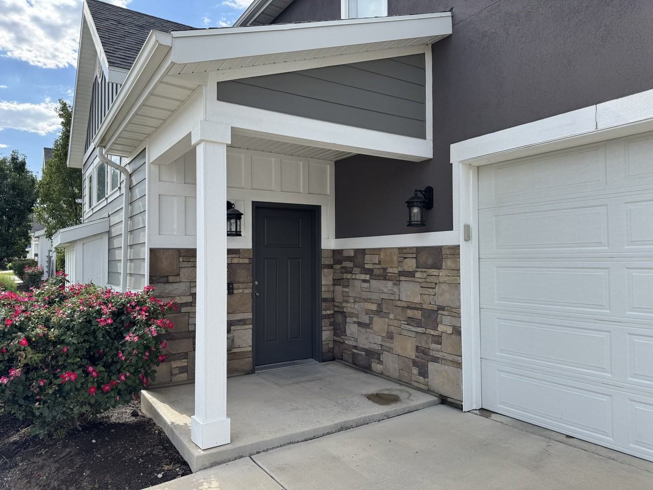 2024 W Park Rim Way - Photo 2 of 20
