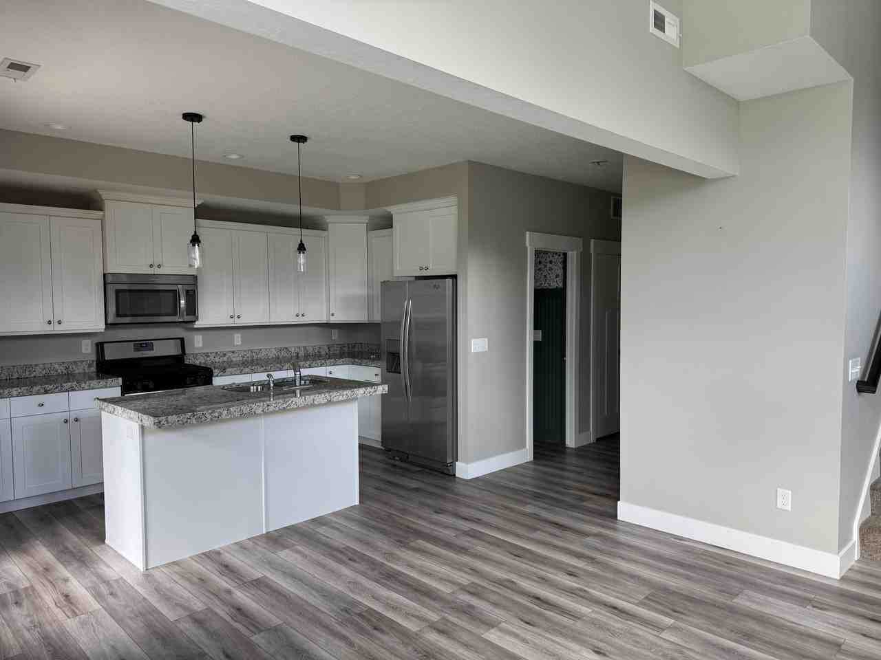 2024 W Park Rim Way - Photo 4 of 20