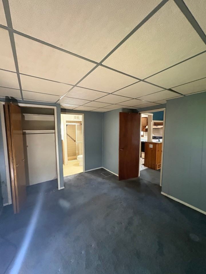 1421 Sedgwick St - Photo 4 of 16