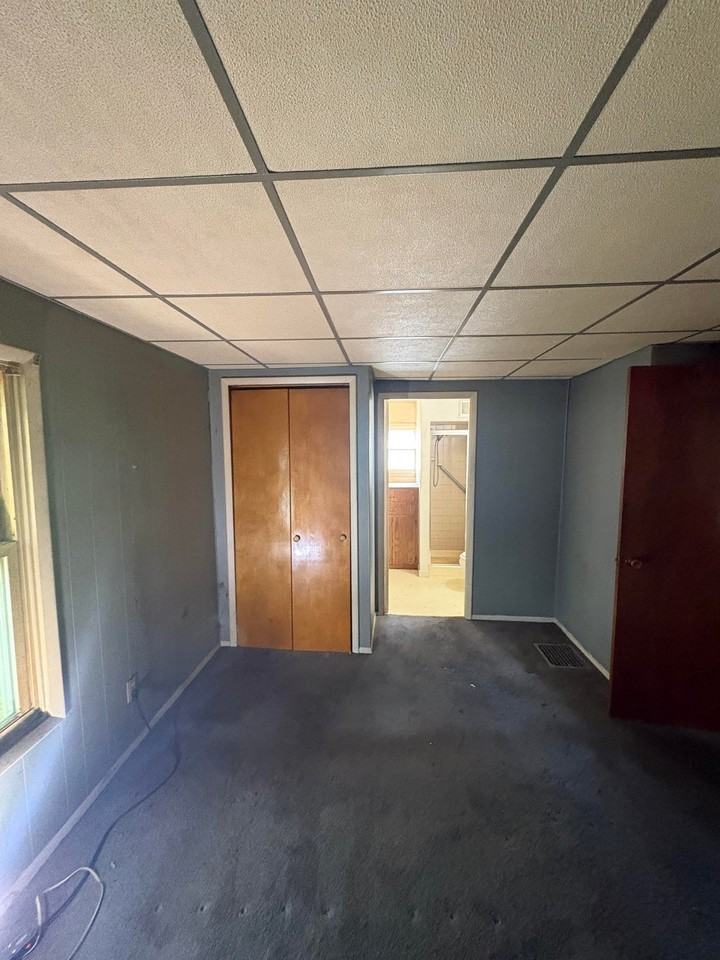 1421 Sedgwick St - Photo 6 of 16