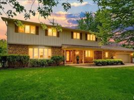 featured image of 210 E Morningside Dr