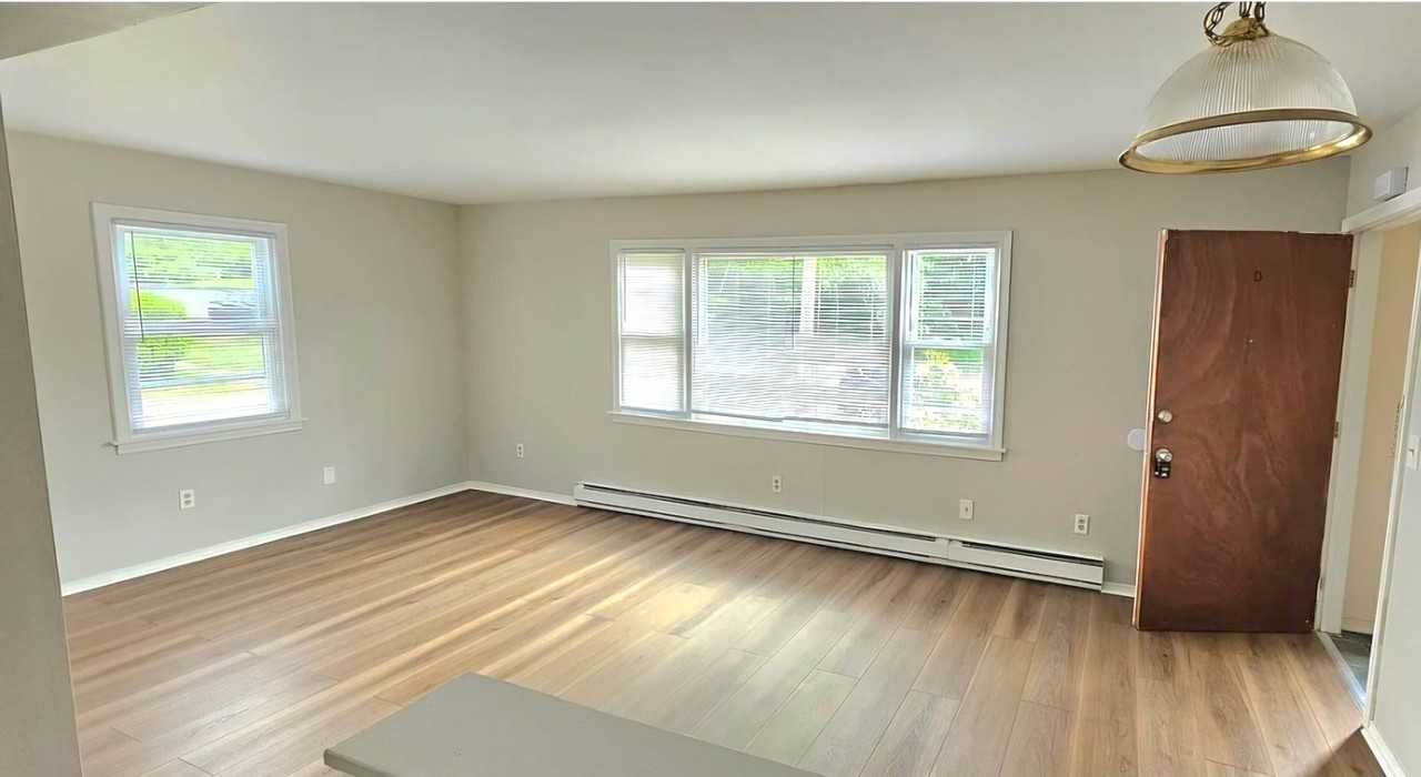 220 Glen Haven Rd #D - Photo 3 of 7