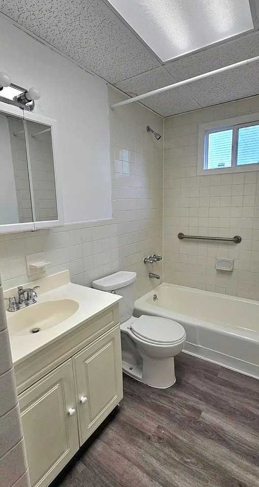220 Glen Haven Rd #D - Photo 5 of 7