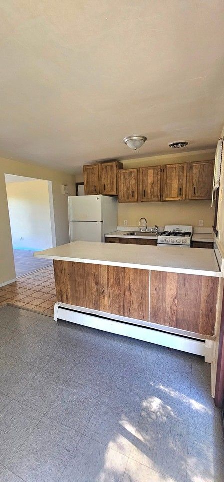 67 Fairview Ave #2R - Photo 5 of 13