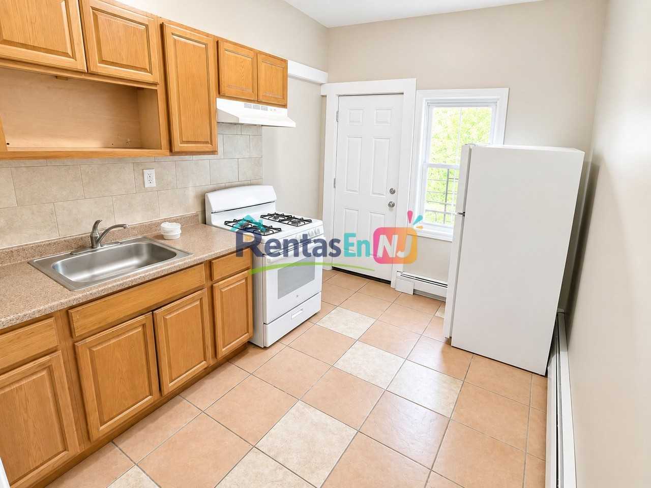 316 Mount Prospect Ave #7 - Photo 6 of 7