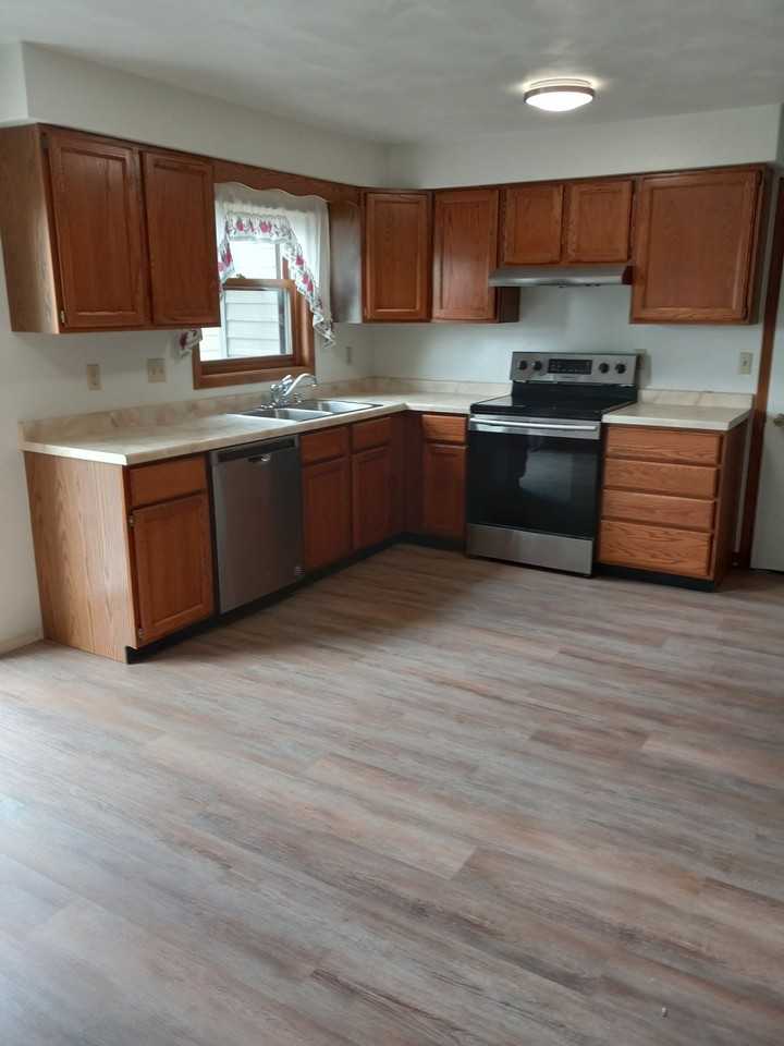 1244 Primrose Ln #0 - Photo 4 of 12