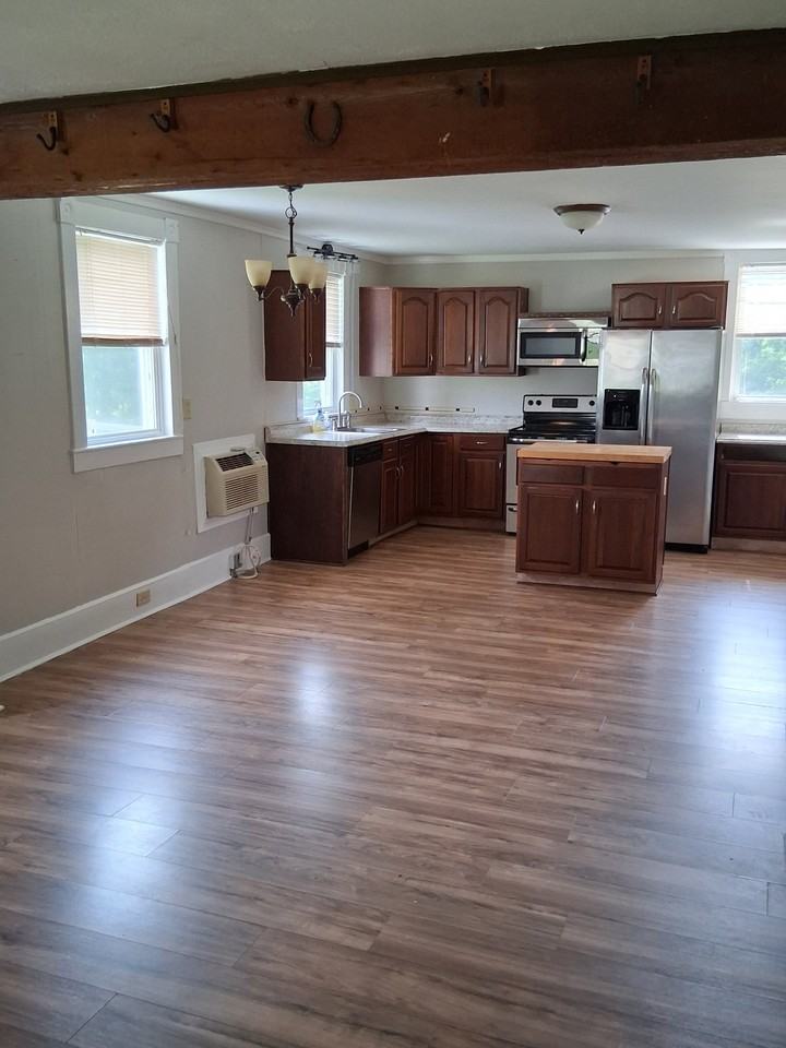 7011B Kimmel Rd - Photo 3 of 16