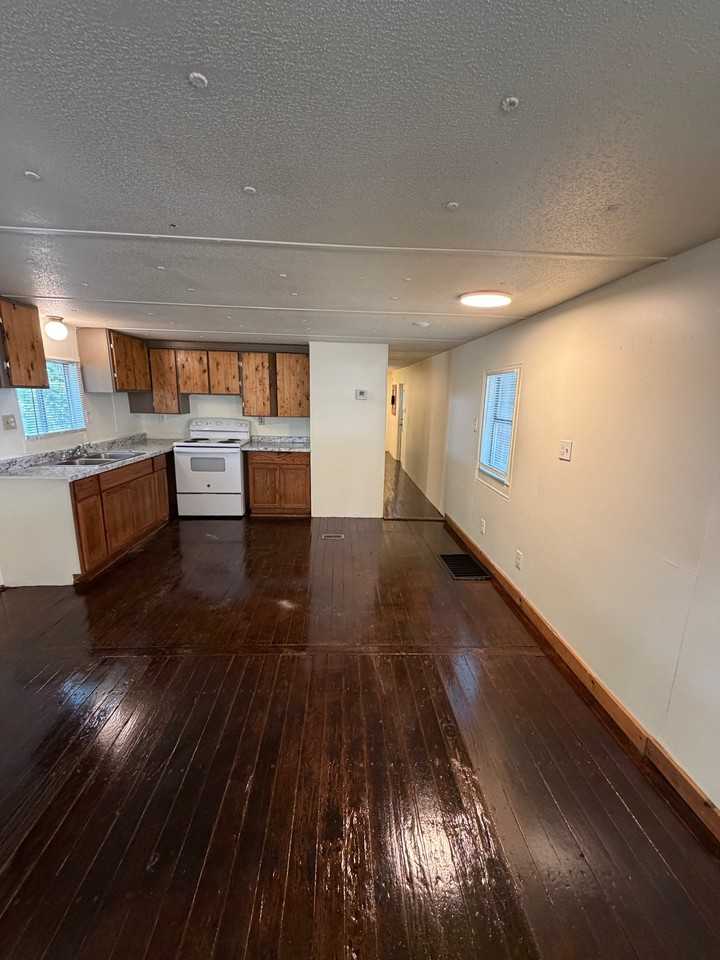 78 Young Rd - Photo 3 of 10