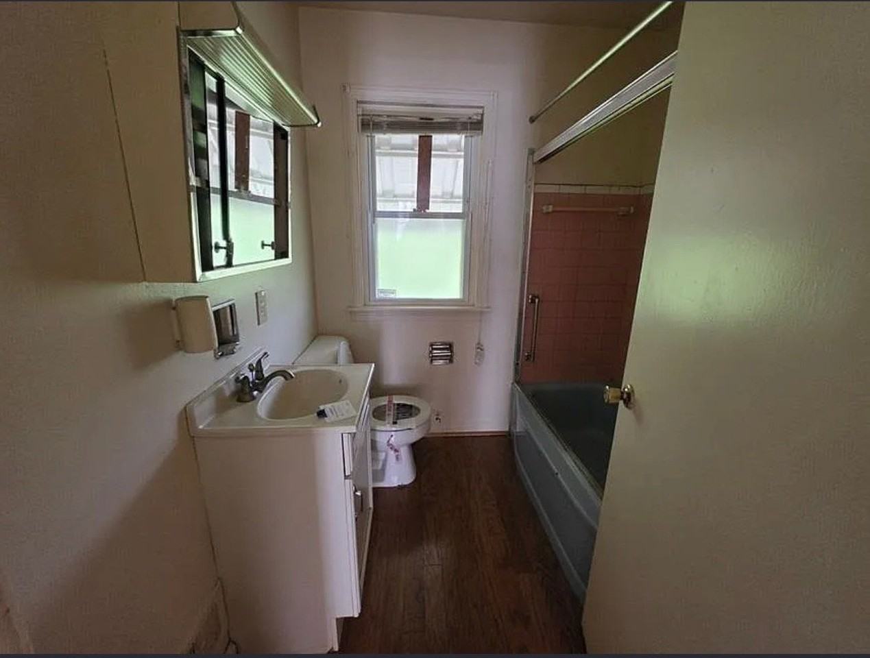 318 E Philadelphia Blvd - Photo 4 of 13