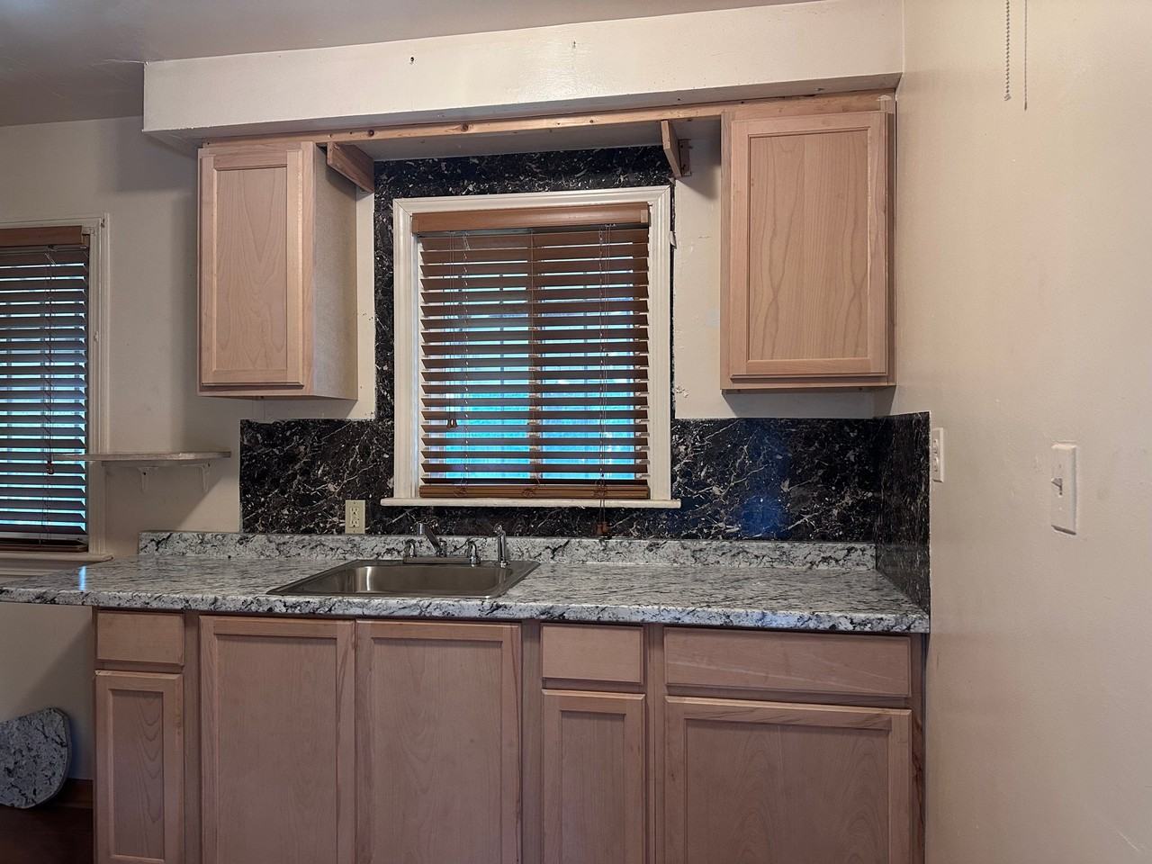 318 E Philadelphia Blvd - Photo 6 of 13
