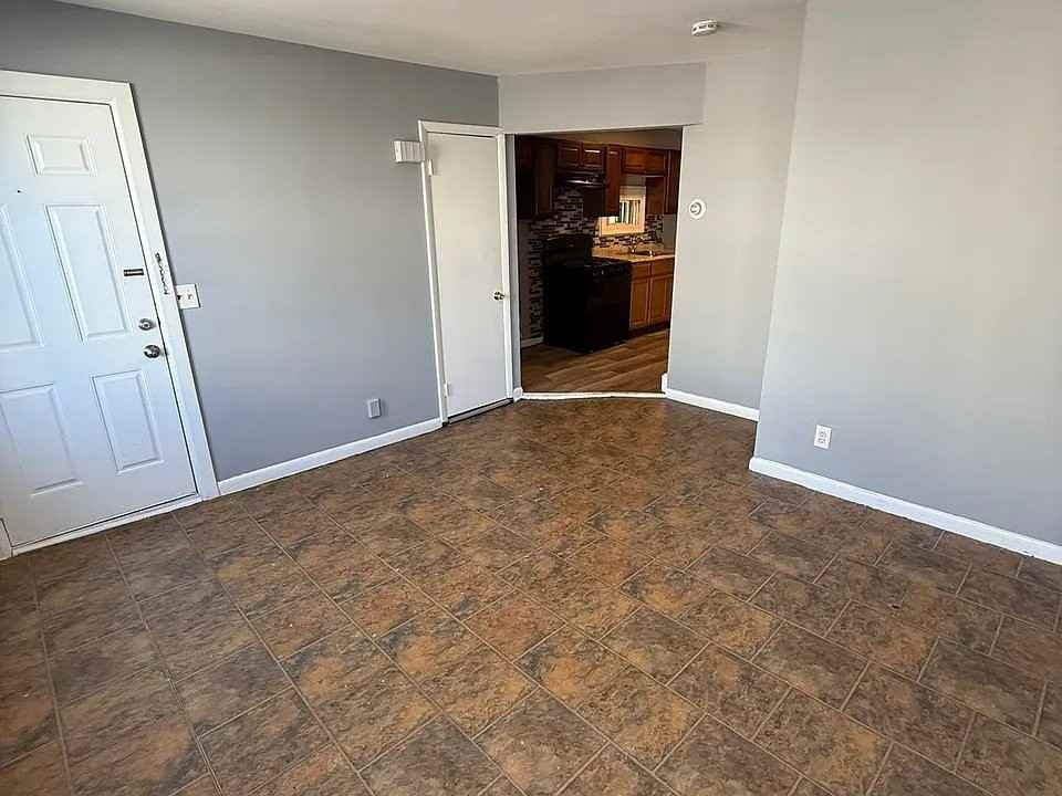 97 Butler St #1 - Photo 3 of 8