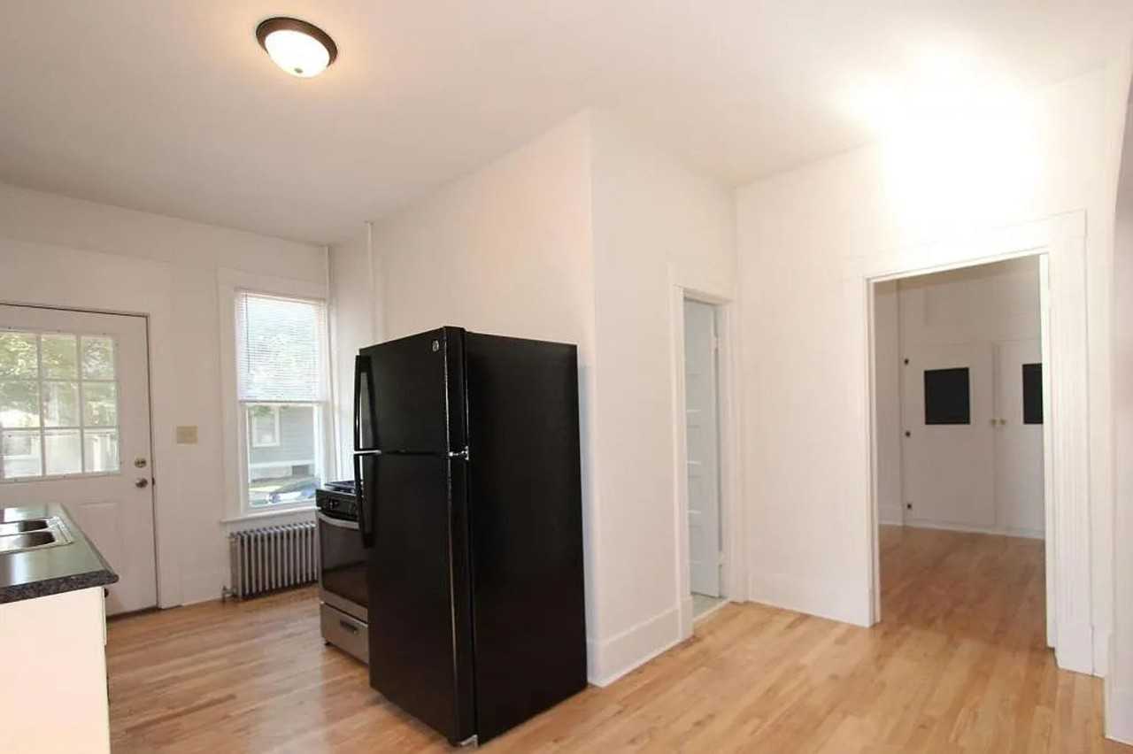 33-37 Grant St / 60 Clarke St - Photo 6 of 29