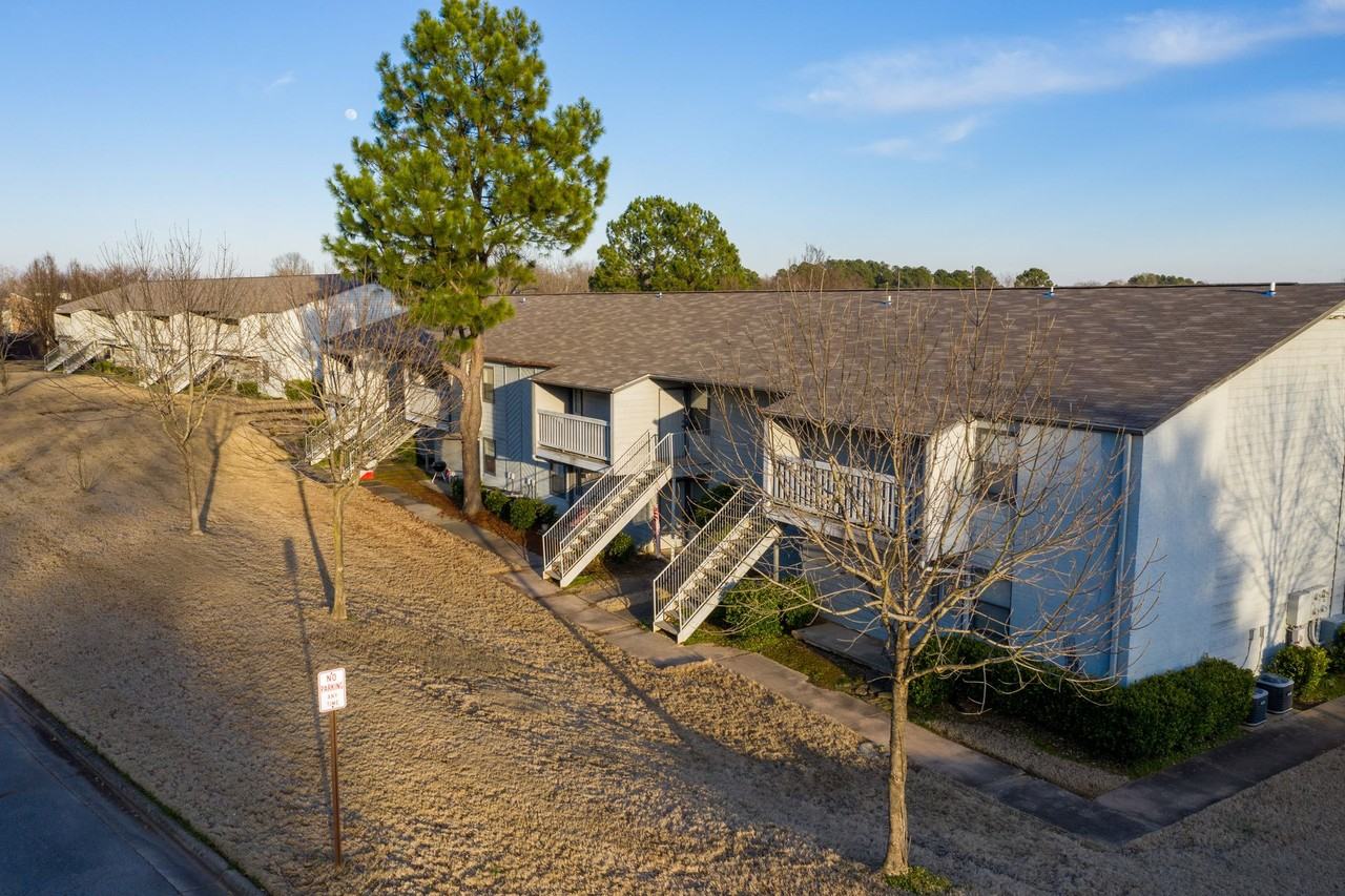 Marina Apartments - Photo 3 of 12