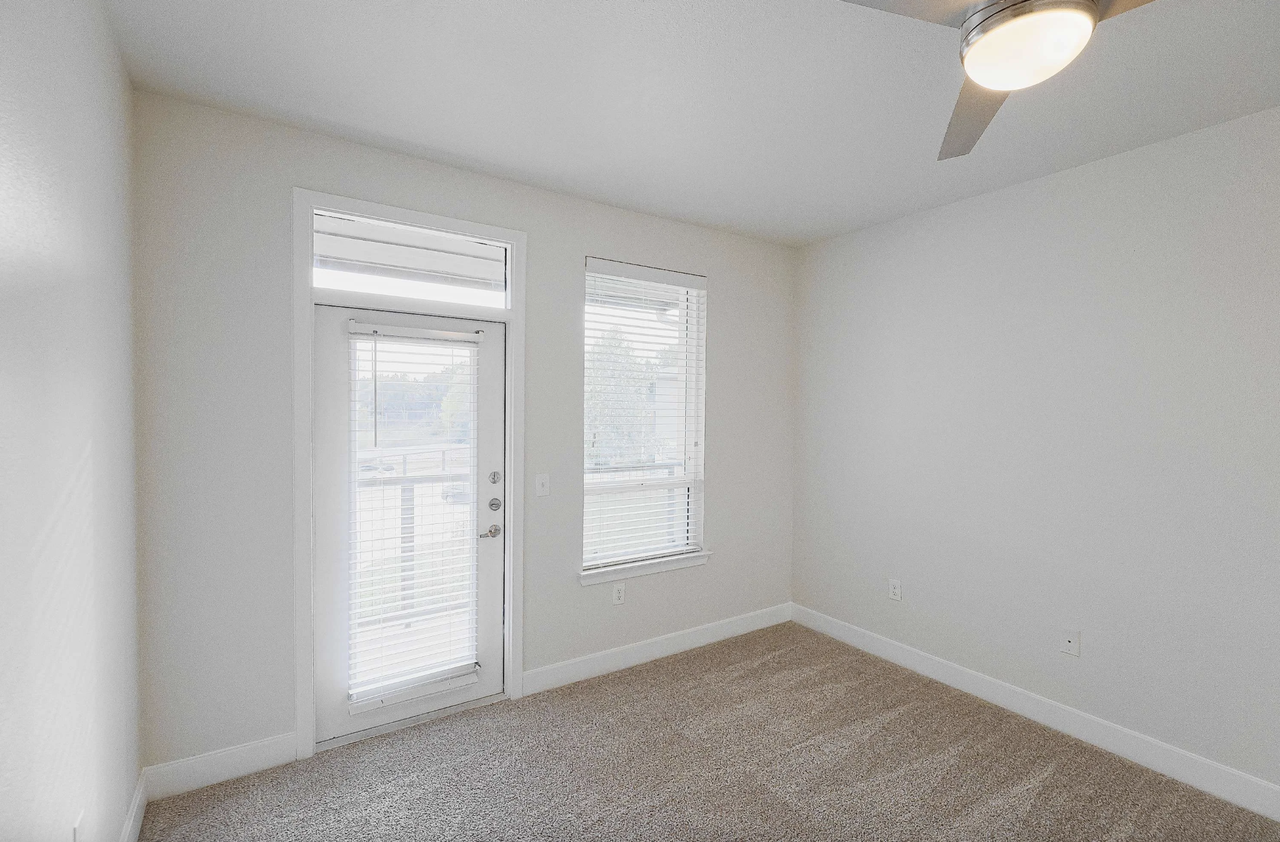 3810 North Quinlan Park Road - Photo 6 of 31