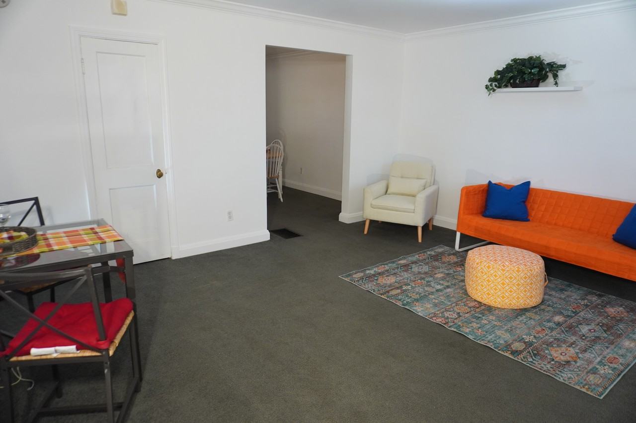 205 Burke Ave #205 - Photo 5 of 30