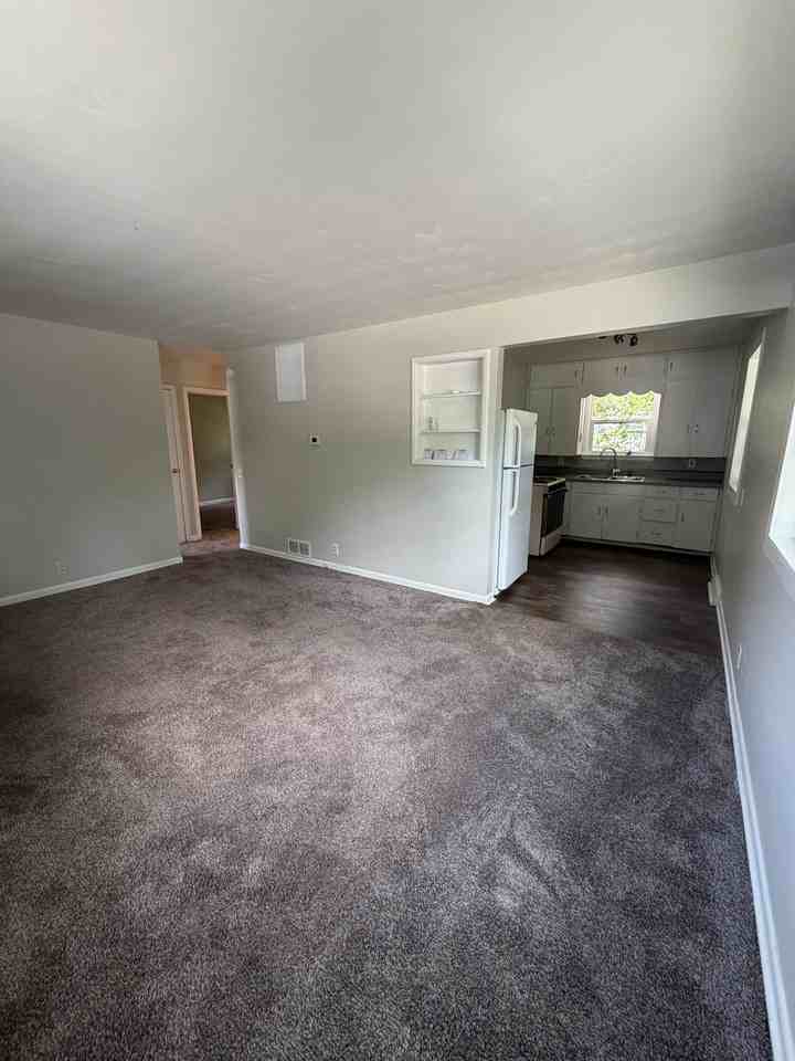 2114 Ferrol St #2118 - Photo 3 of 14