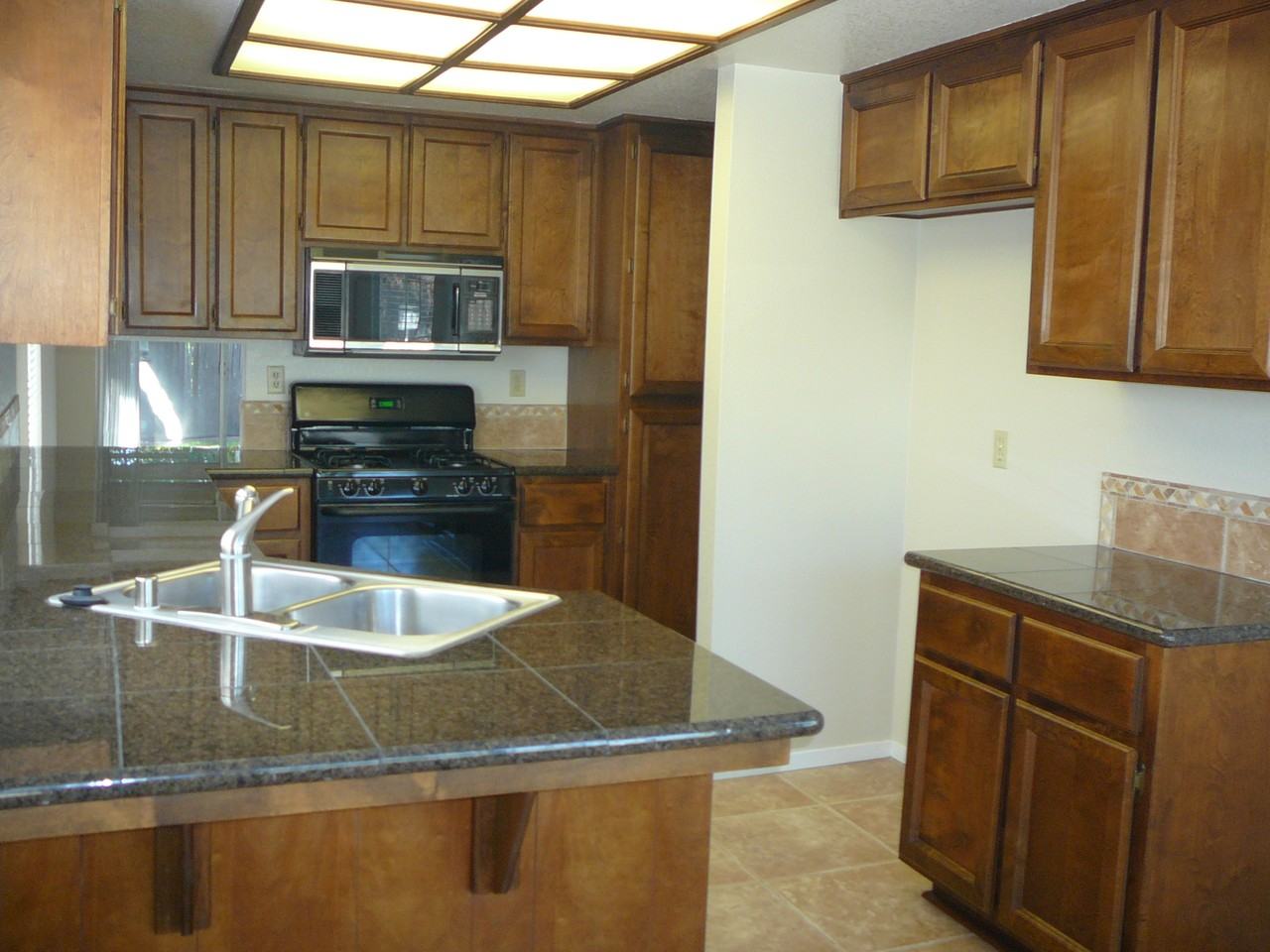 5758 Cobblestone Dr #NA - Photo 4 of 9