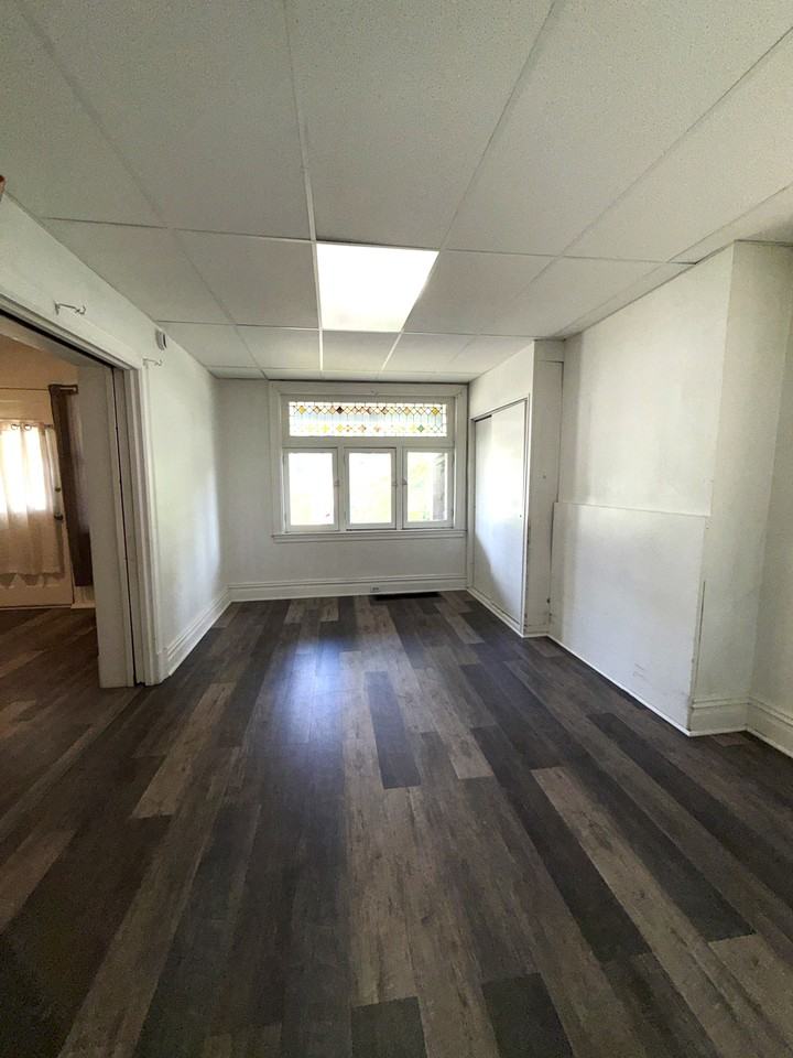 159 Kendall Ave #1 - Photo 3 of 8