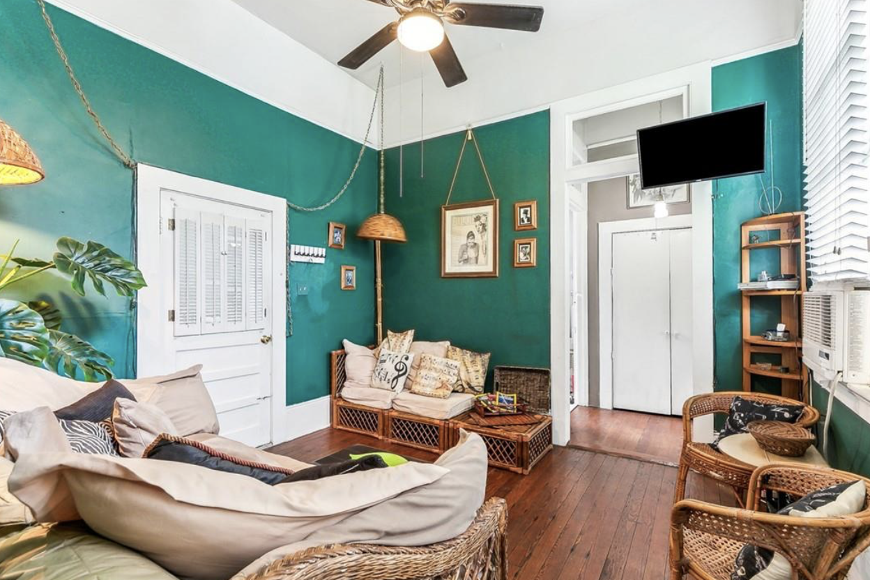 2722 Esplanade Ave #C - Photo 2 of 9