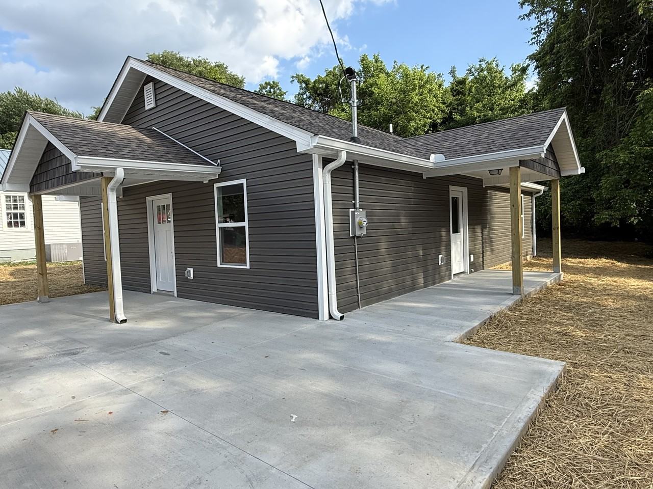 836 Truman St #NA - Photo 2 of 10