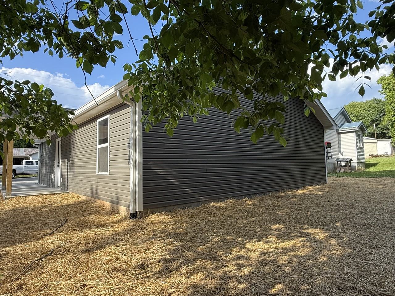 836 Truman St #NA - Photo 3 of 10