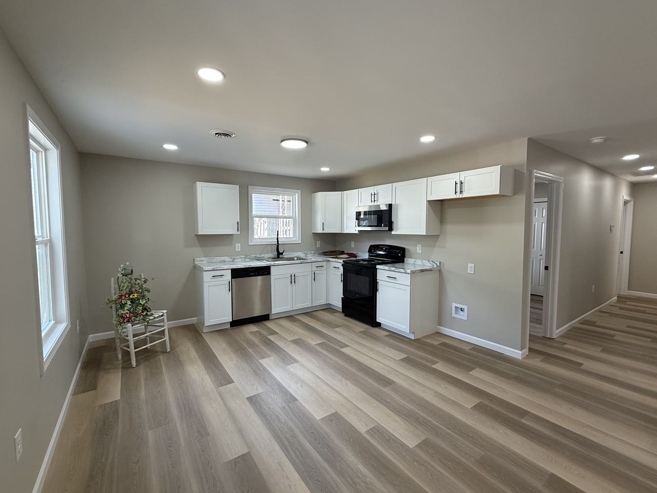 836 Truman St #NA - Photo 6 of 10