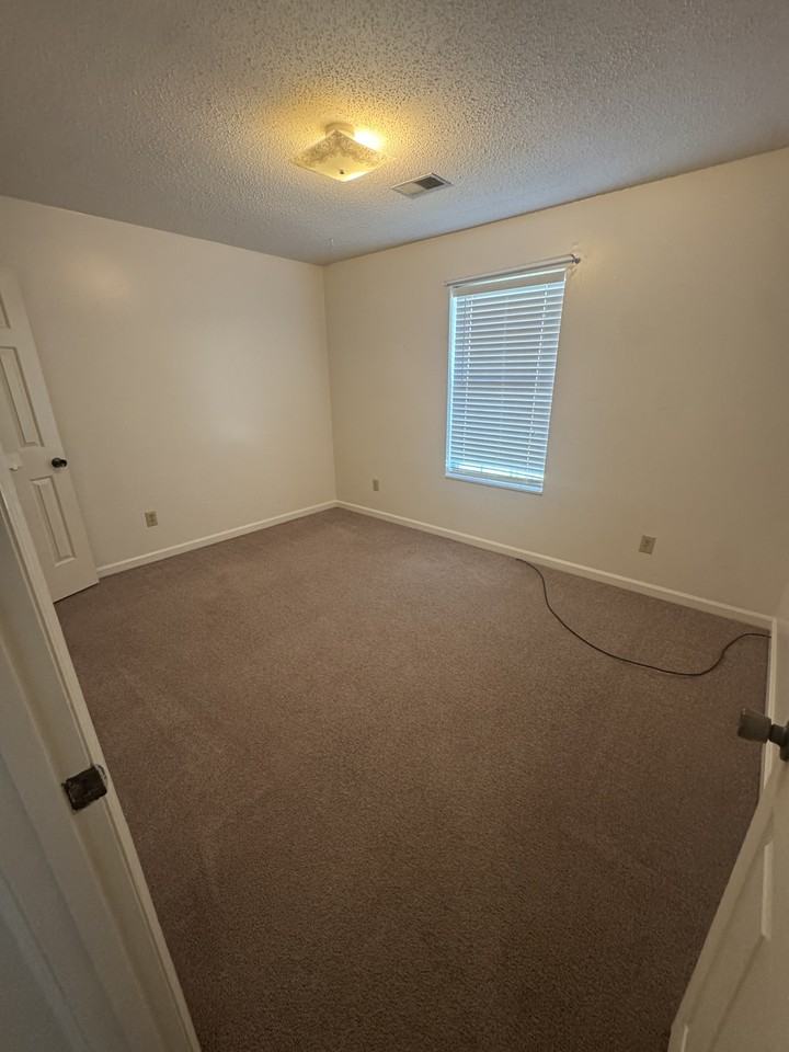 160 Spring St #1 - Photo 7 of 8