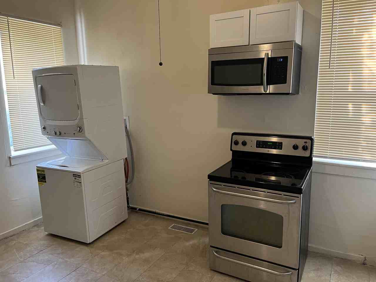 4206 W Page Blvd #1F - Photo 3 of 11