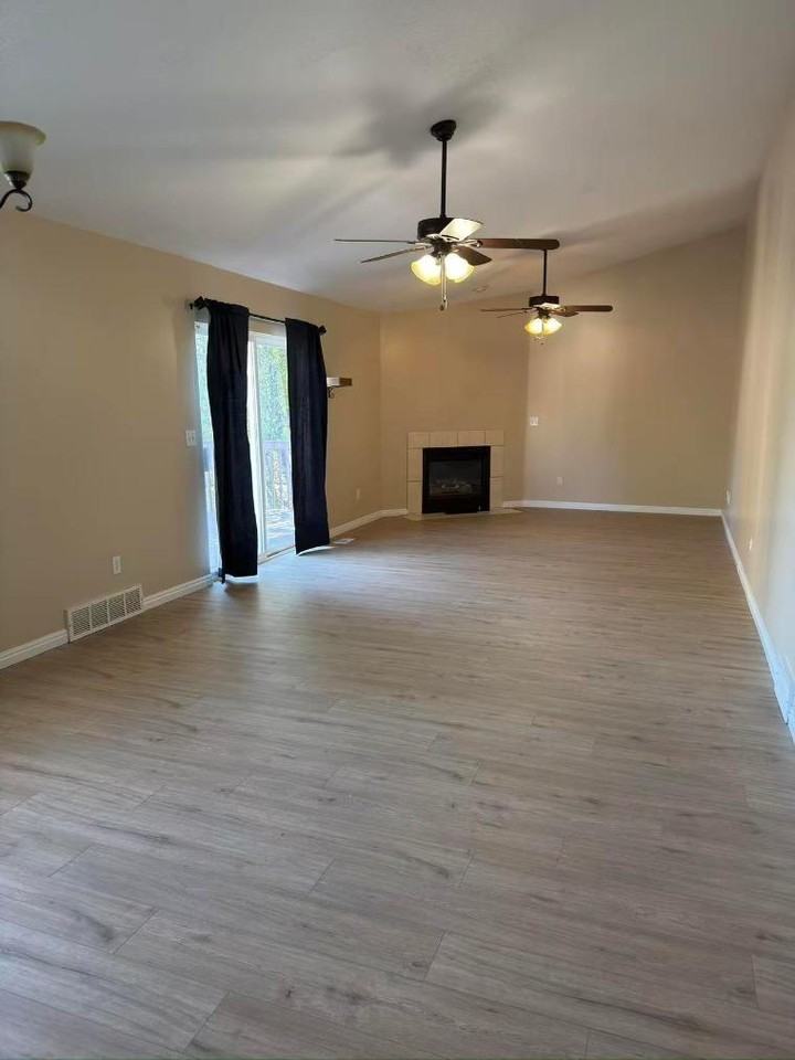 849 W Chartres Ave #NA - Photo 6 of 22