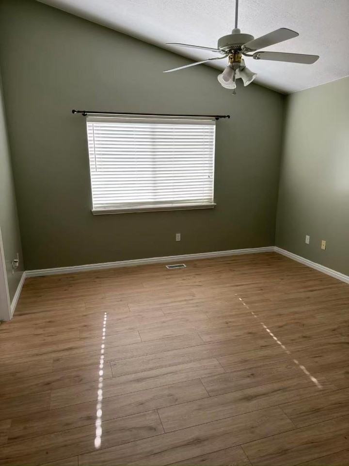 849 W Chartres Ave #NA - Photo 7 of 22