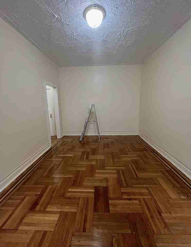 1429 Carroll St #4 - Photo 3 of 4