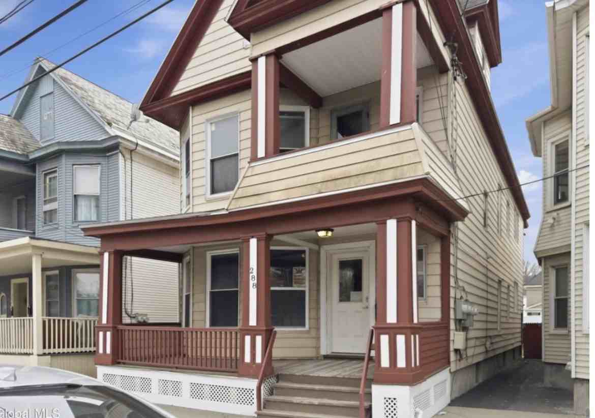 288 Morton Ave #3 - Photo 7 of 7
