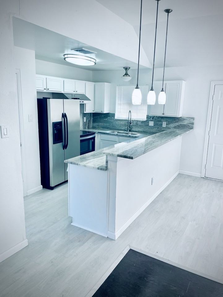 2719 Exline St #NA - Photo 2 of 13