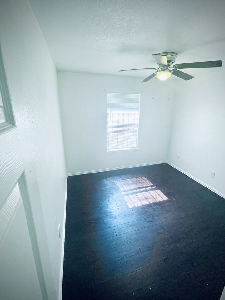 2719 Exline St #NA - Photo 6 of 13
