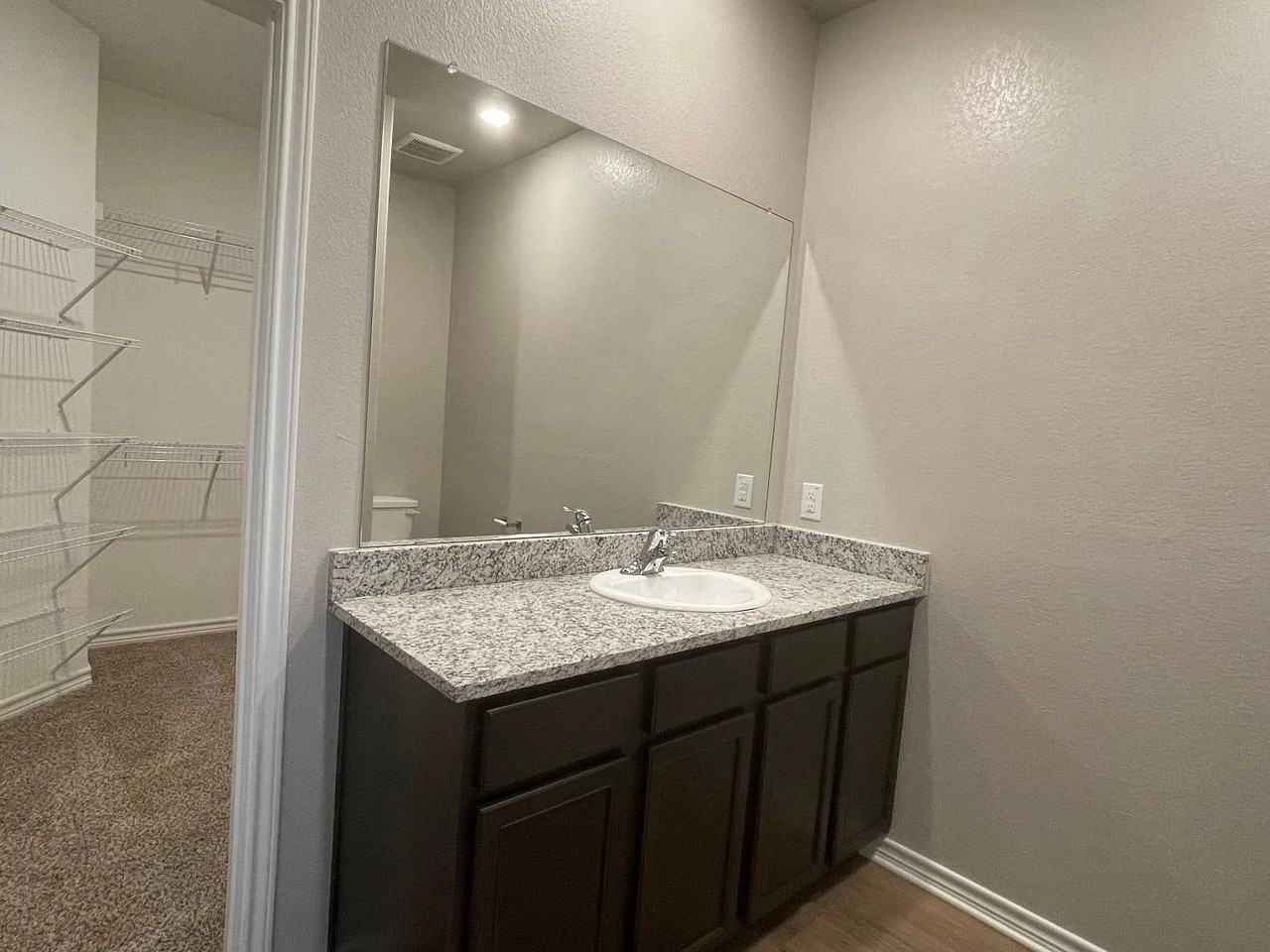 112 Mount Vernon Way #NA - Photo 5 of 7