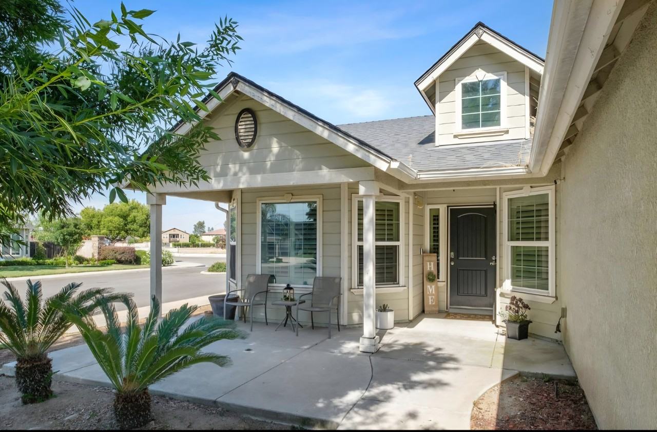5450 N Maruyama Ave #NA - Photo 2 of 3
