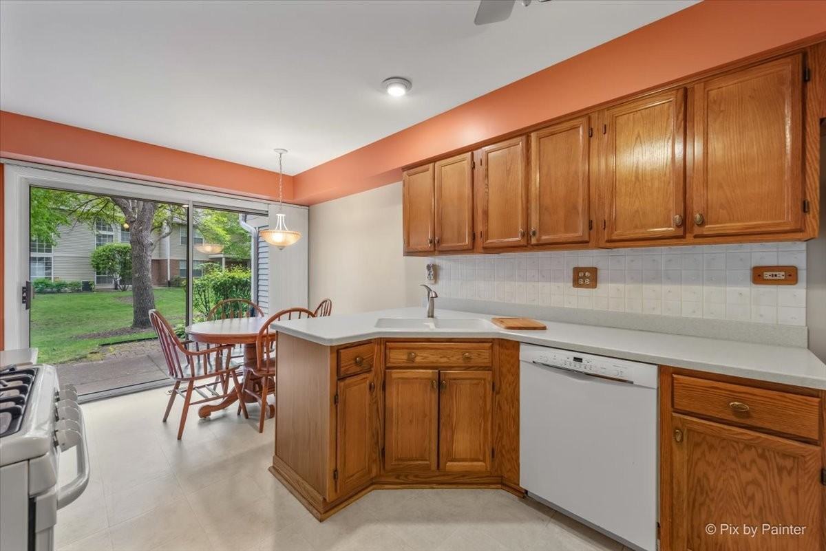 2106 Glasgow Ct #NA - Photo 4 of 23